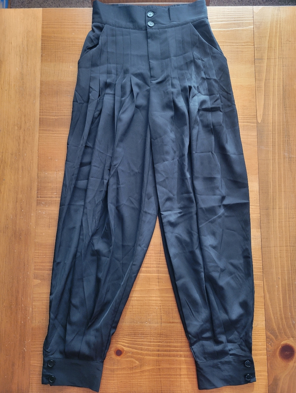 NEW Mulla Black High Waisted Pleated Flowy Cuffed Button Hem Dress Pants Size L